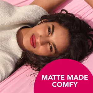 Bourjois Cloud Crème Velvet Matte ultra matujúci tekutý rúž odtieň 02 Cafe Crème 3.1 ml