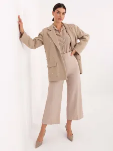 Béžový blazer s ozdobnými detailmi
