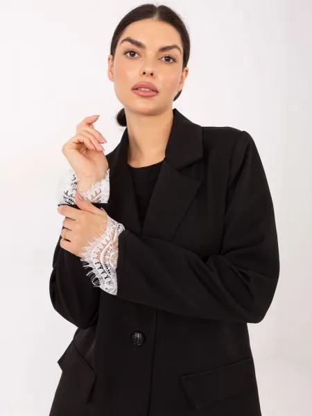 Čierny dámsky blazer