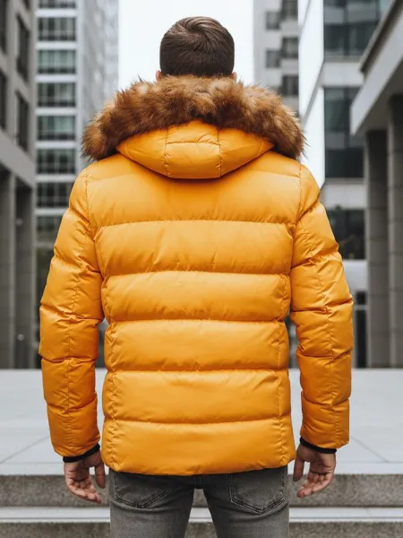 Moderná zimná bunda s kapucňou v žltej farbe pre mužov
