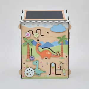 Drevený activity board domček s osvetlením – Dino