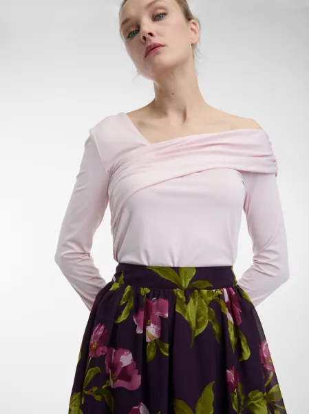 Fialová dámska midi sukňa s kvetinovým vzorom