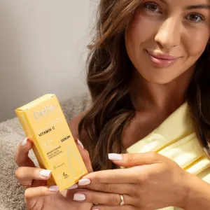 Delia Cosmetics Vitamin C rozjasňujúce sérum na tvár, krk a dekolt 30 ml