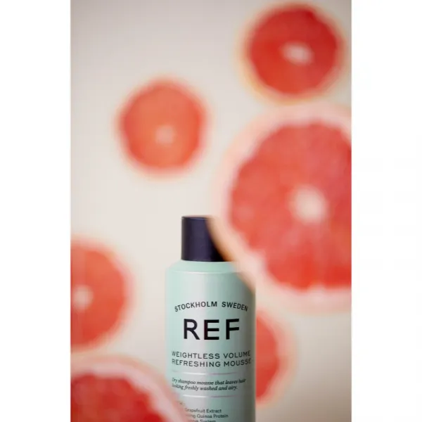 REF Weightless Volume Refreshing Mousse penový suchý šampón pre objem 200 ml