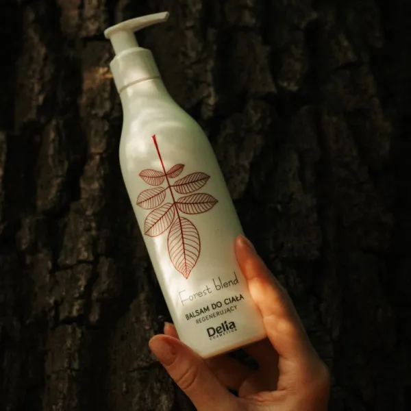 Delia Cosmetics Forest Blend regeneračné telové mlieko 300 ml