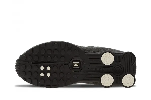 Nike Shox R4 Qs "Black" (IO4544-002)