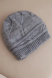 Dámska zimná čiapka Kesi s pleteným vzorom