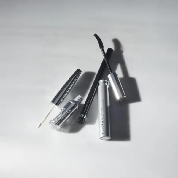 Clinique High Impact™ Easy Liquid Eyeliner precízna tekutá očná linka odtieň Espresso 0,67 g