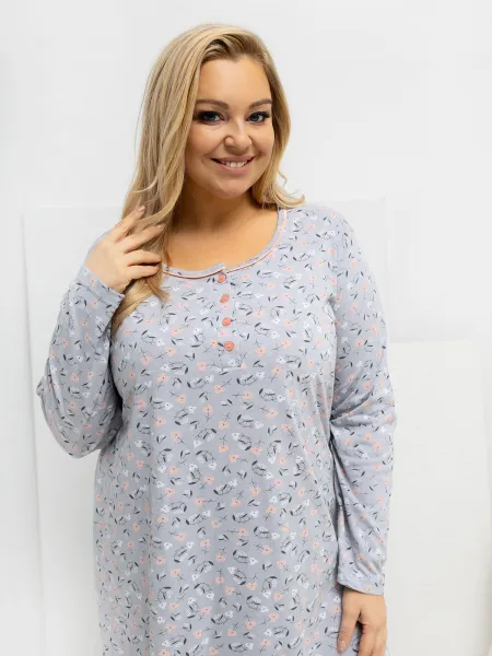 Plus size nočná košeľa s dlhými rukávmi