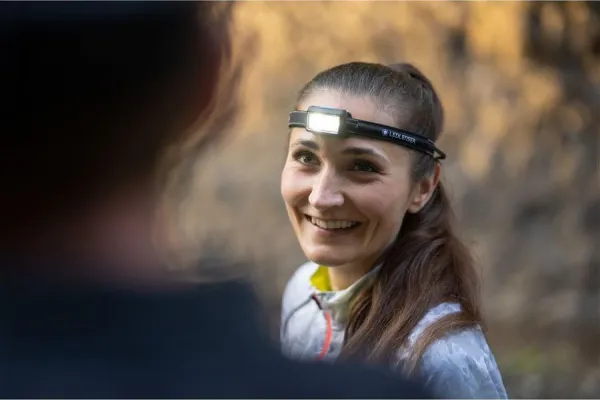 Ledlenser NEO5R čelová svítilna, černo-modrá