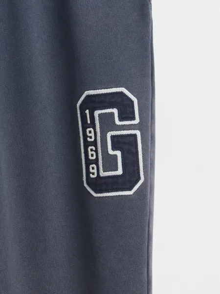 GAP pánske tepláky s logom