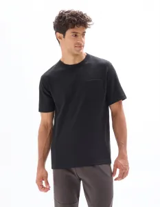 Čierne tričko s krátkym rukávom