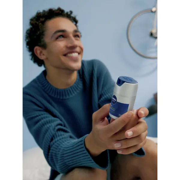 NIVEA MEN Hyaluron Pro-Retinol krém proti vráskam výhodné balenie pre mužov