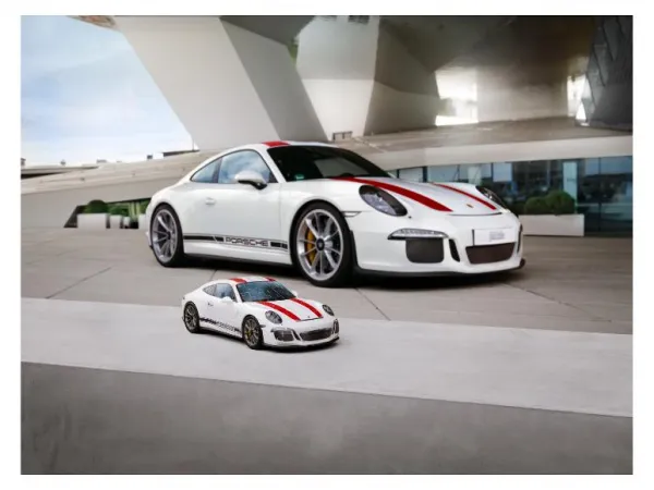 Ravensburger 3D Puzzle (Porsche 911R)