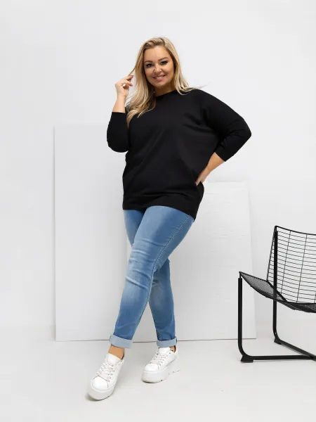 Čierna plus size blúzka
