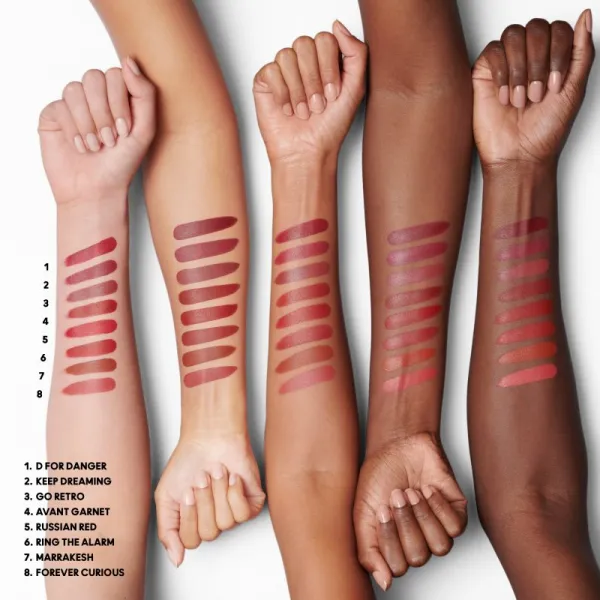 MAC Cosmetics MACximal Silky Matte Lipstick matný rúž odtieň Russian Red 3,5 g