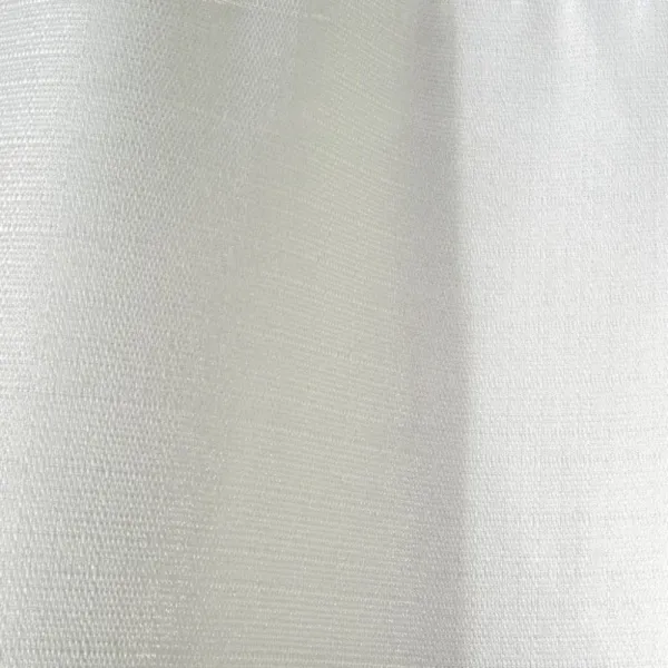 Krásny lesklý záves v krémovej farbe 140 x 250 cm