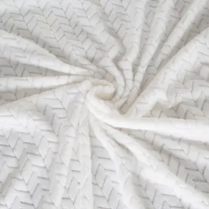 Domtextilu Krémová dekoračná deka zo zamatovo hebkej tkaniny  70 x 160 cm 31581_27389 krémová