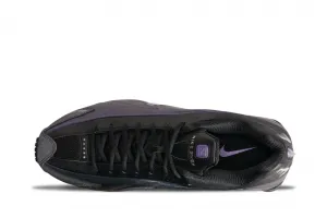 Nike Shox R4 "Black Metallic" (IO4546-002)