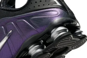 Nike Shox R4 "Black Metallic" (IO4546-002)
