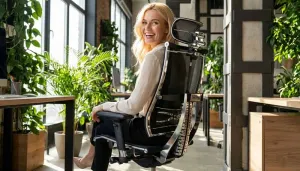 METTA Kancelárska stolička YOGA 4D Free2, čierna