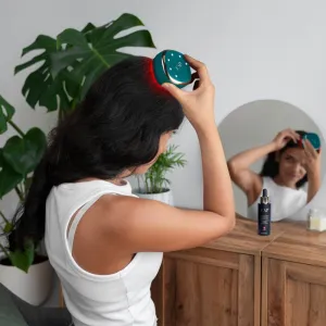 FOREO FAQ™ 301 masážny prístroj na stimuláciu rastu vlasov Blue Emerald 1 ks