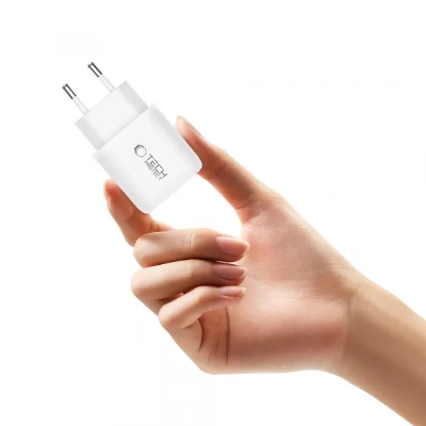 Tech-Protect NCA45W GaN sieťová nabíjačka USB / USB-C 45W PD QC + kábel Lightning, biela