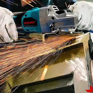 Elektrická Uhlová Brúska ONEVAN 125 Mm je vhodná pre batériu Makita 18V + kotúče ZADARMO ! 21V 4Ah batérie, nabíjačka Batéria: 2ks batéria
