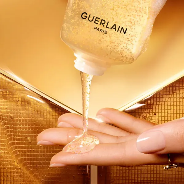 GUERLAIN Abeille Royale Cleansing Care-In-Mousse jemná čistiaca pena 175 ml