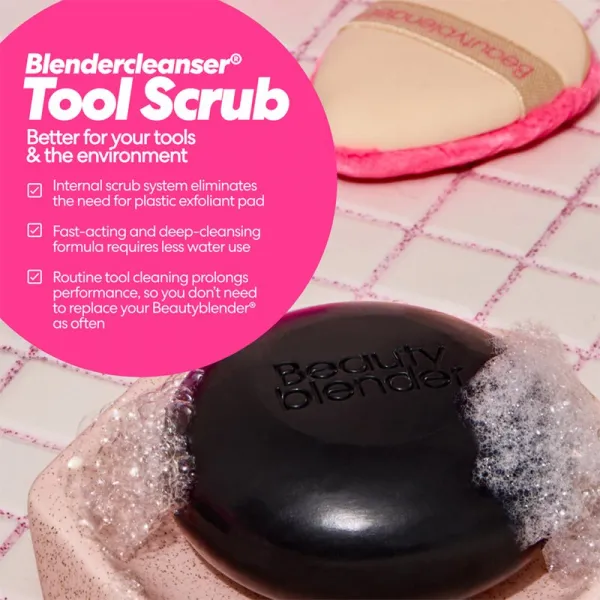 beautyblender® Tool Scrub Charcoal tuhý čistič na make-up hubky a štetce 150 g