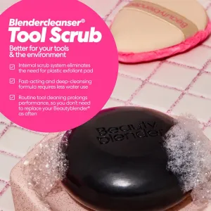 beautyblender® Tool Scrub Charcoal tuhý čistič na make-up hubky a štetce 150 g