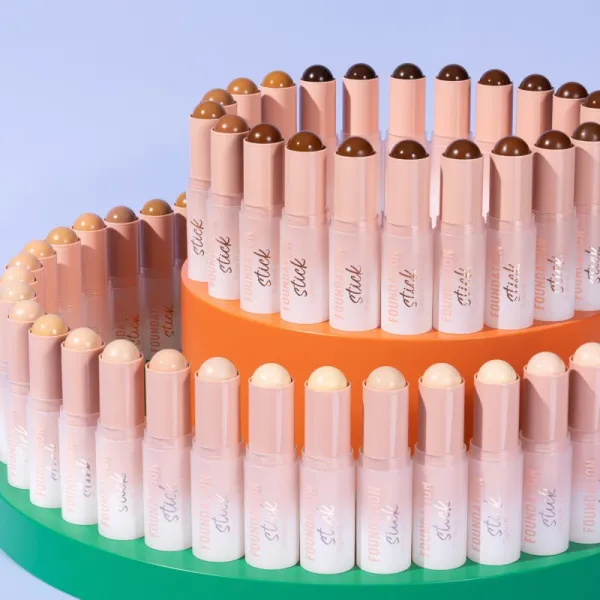 essence FOUNDATION Stick dlhotrvajúci make-up v tyčinke odtieň 20 10 g