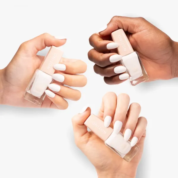 Notino Gel Effect Nail Polish lak na nechty s gélovým efektom 100 Ghosted 10 ml