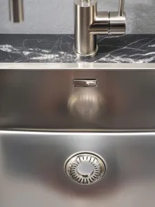 Reginox Reginox - Nerezový drez New York 40x40, sitko comfort R27639
