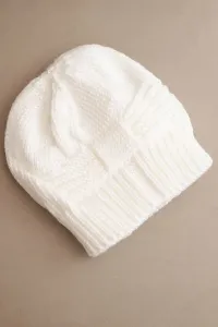 Dámska zimná čiapka s ozdobným vzorom