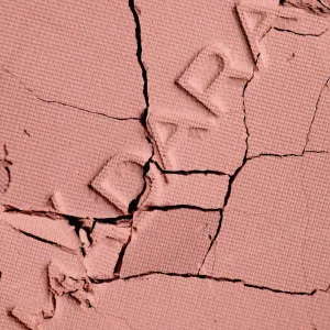 MÁDARA Magnetic Blush púdrová lícenka odtieň Bare Blossom 6 g