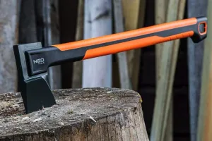 NEOTOOLSsekeranaštiepaniedreva44cm