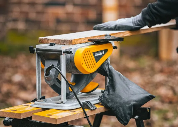 Elektrický hoblík PM-SE-2000T – 1600 W, s príslušenstvom a stolovou základňou