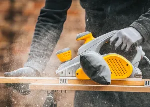 Elektrický hoblík PM-SE-2000T – 1600 W, s príslušenstvom a stolovou základňou