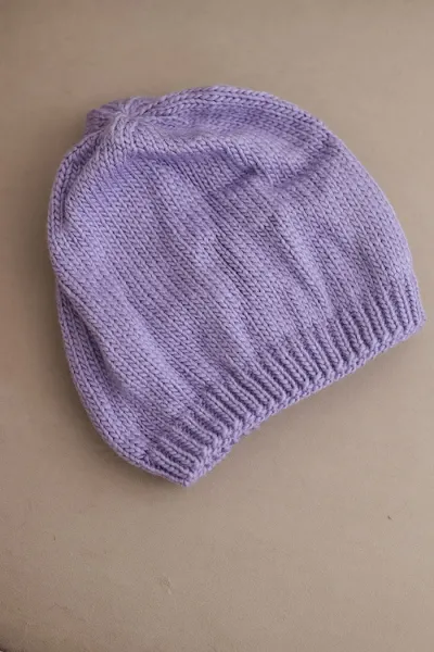 Dámska zimná čiapka Kesi s uškami, fialová