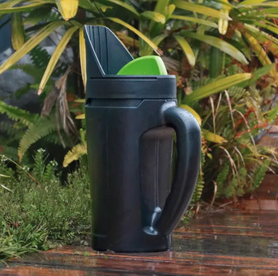 Ručnýrozsievacínástroj2,5l–nahnojivá,semená,soľapiesok