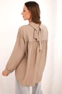 Legínovo Elegantná dámska viskózová blúzka s ozdobnými gombíkmi béžová Farba: Béžová, Veľkosť: UNI