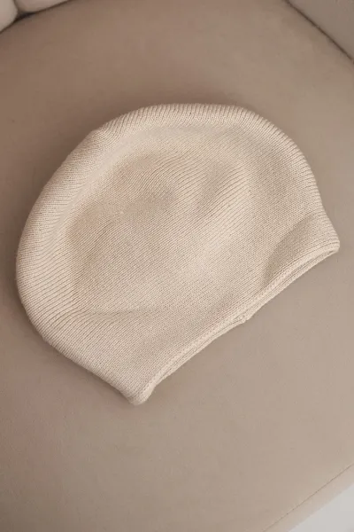 Dámska zimná vlnená čiapka Kesi