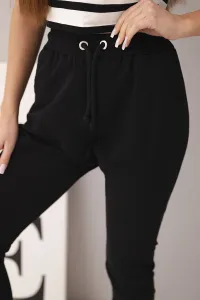 Dámske tepláky s elastickým pásom a šnúrkou