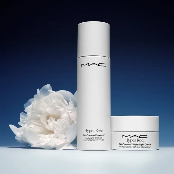MAC Cosmetics Hyper Real SkinCanvas Essence pleťová esencia 150 ml