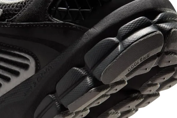 Nike Zoom Vomero 5 "Anthracite" (HF1553-006)