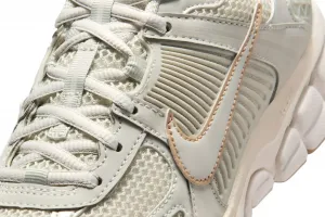 Nike Zoom Vomero 5 Wmns "Light Bone" (IB8929-003)