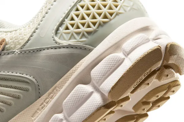 Nike Zoom Vomero 5 Wmns "Light Bone" (IB8929-003)