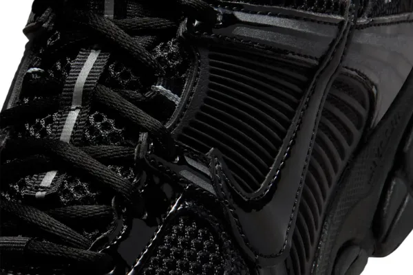 Nike Zoom Vomero 5 Wmns "Black" (II6236-001)
