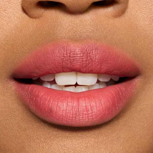 MAC Cosmetics Powder Kiss Hazy Matte matný rúž odtieň Brickthrough 3.5 g